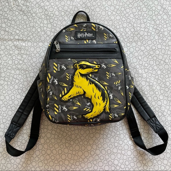 hufflepuff loungefly